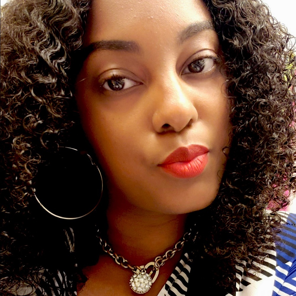 Meet your Posher, Vontravia